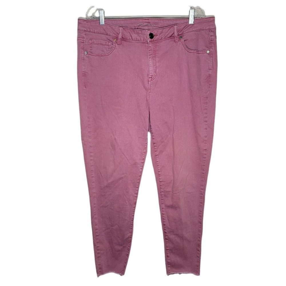 Lane Bryant dusty rose mid rise Super Stretch Ankle frayed hem Size 18